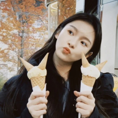 女生复古胶片风小众头像图片