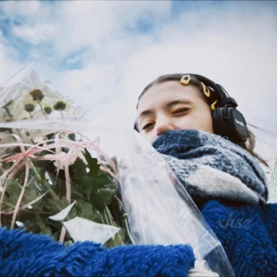 复古胶片女生头像高清真人