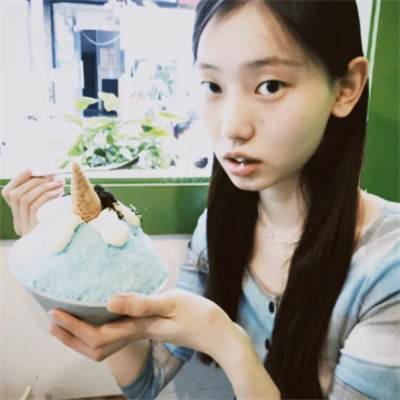 胶片类型女生头像图片