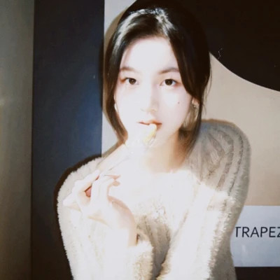 胶片类型女生头像图片