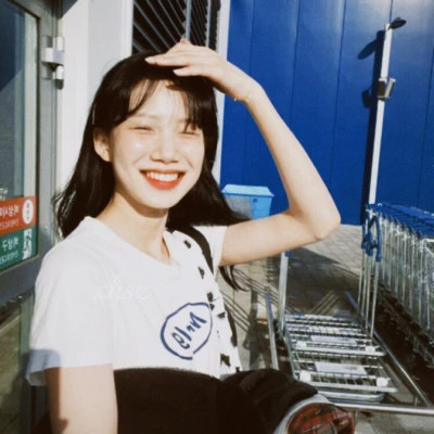 胶片高级感女头高清