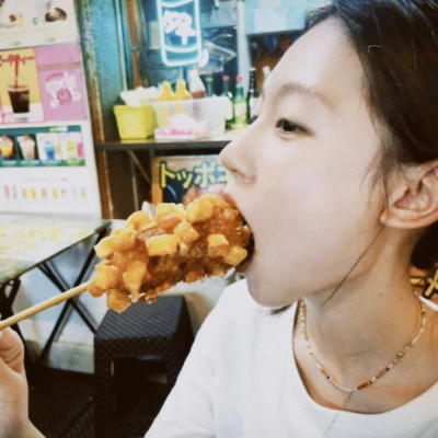 头像女高级胶片真人高清