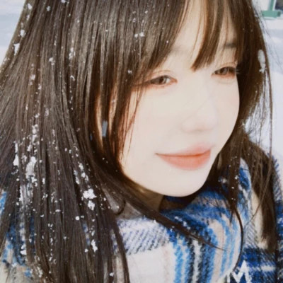 头像胶片风格女生真人高清