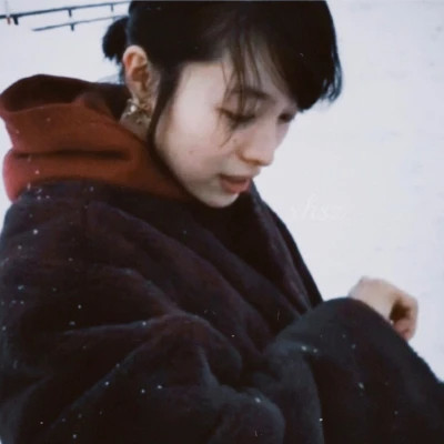 头像胶片风格女生真人高清