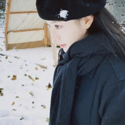 头像胶片风格女生真人高清
