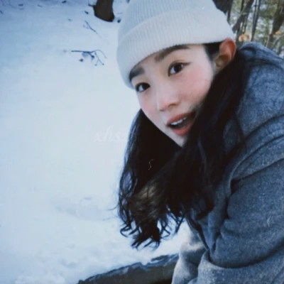 头像胶片风格女生真人高清
