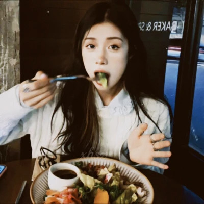 头像胶片风格女生真人高清
