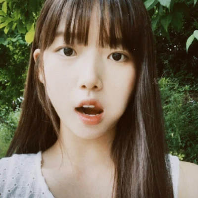 头像胶片风格女生真人高清