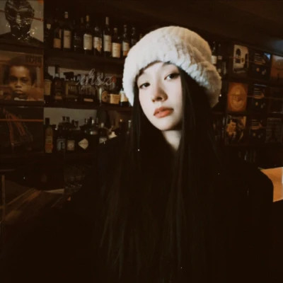 头像胶片风格女生真人高清