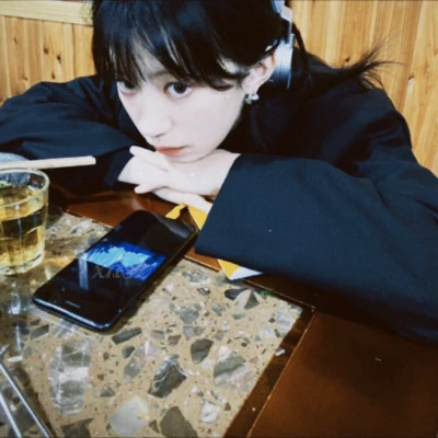 漂亮女生头像胶片高清