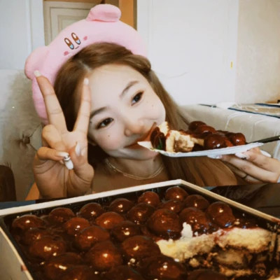 漂亮女生头像胶片高清