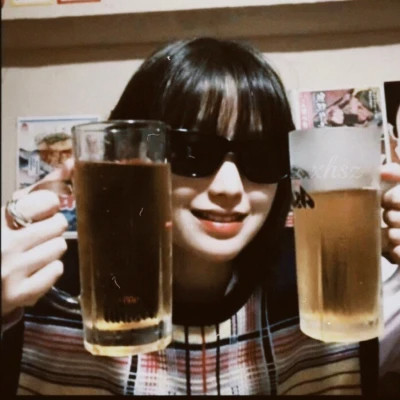 漂亮女生头像胶片高清