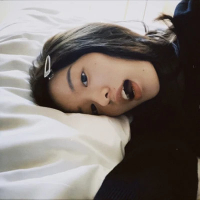 复古胶片氛围感女生头像图片