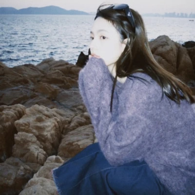 复古胶片氛围感女生头像图片