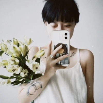 复古胶片氛围感女生头像图片