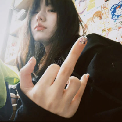 好看女生头像胶片质感真实
