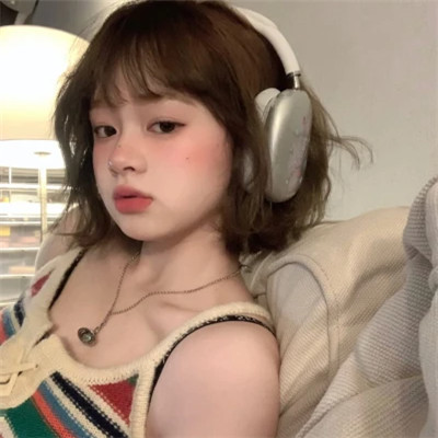 真人优质感女头像高清