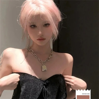 真人优质感女头像高清