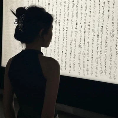 2025年的女生头像真人单张