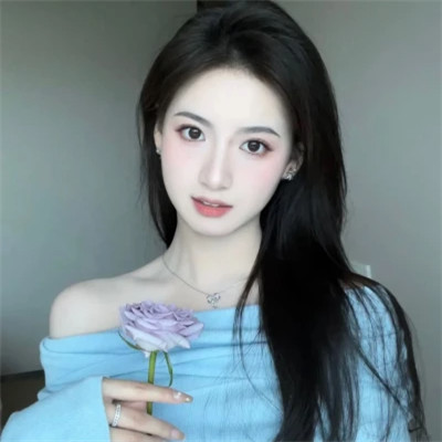 2025年的女生头像真人单张