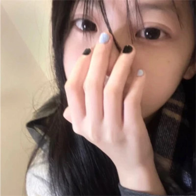 2025年的女生头像真人单张