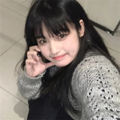 2025年的女生头像真人单张