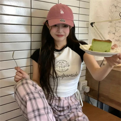 2025微信女生的头像图片真人