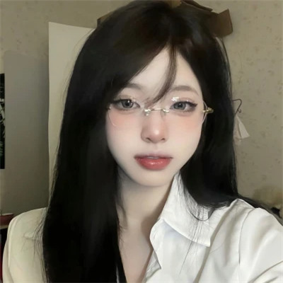 2025微信女生的头像图片真人