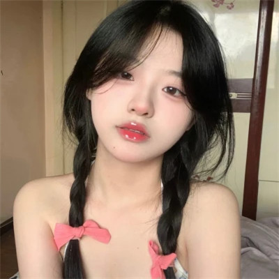 2025超火微信头像女真人