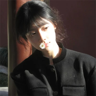 2025超火微信头像女真人
