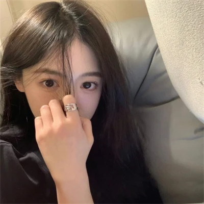 2025超火微信头像女真人