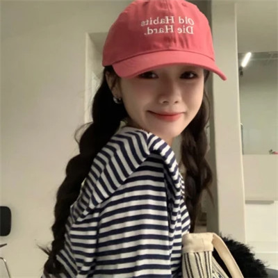2025超火微信头像女真人