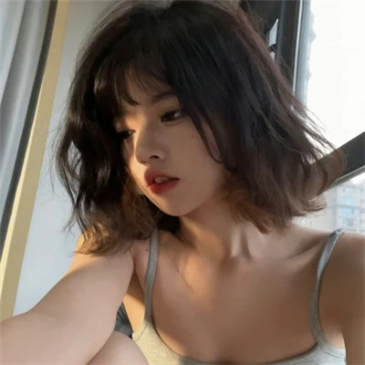 好看的微信女生版真人头像