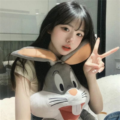 好看的微信女生版真人头像