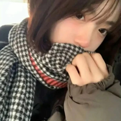 精选微信女生头像真人
