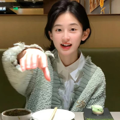 精选微信女生头像真人