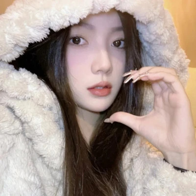 精选微信女生头像真人