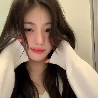 精选微信女生头像真人