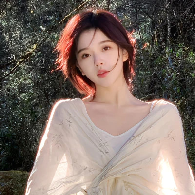 精选微信女生头像真人