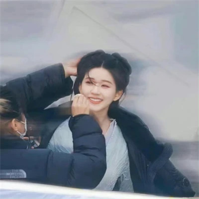 精选微信女生头像真人