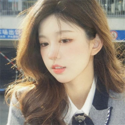 2025最新款微信女生头像真人