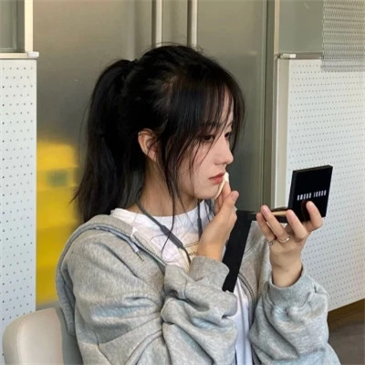 日常头像微信女生真人