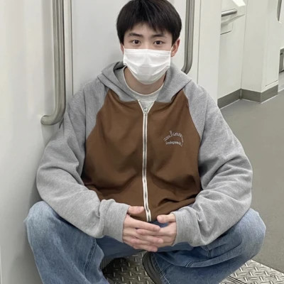 2025最火男生头像真人