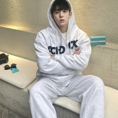 2025最火男生头像真人
