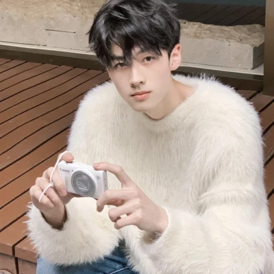 2025最火男生头像真人