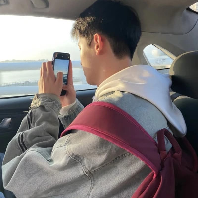 2025最火男生头像真人