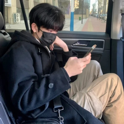 2025最火爆微信头像图片男