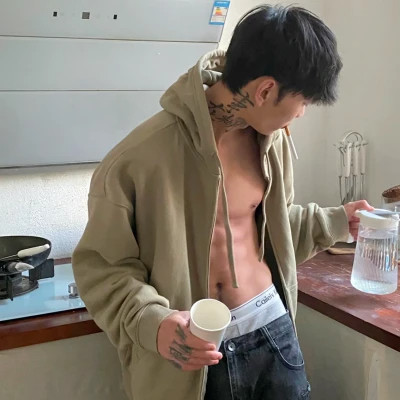 2025年好看微信头像男