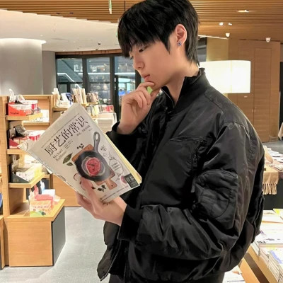 男生2025最流行头像图片