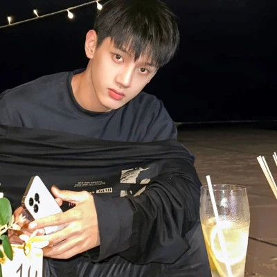 专用微信男生头像真人高清